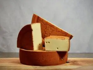 Mont Vully à croûte rouge